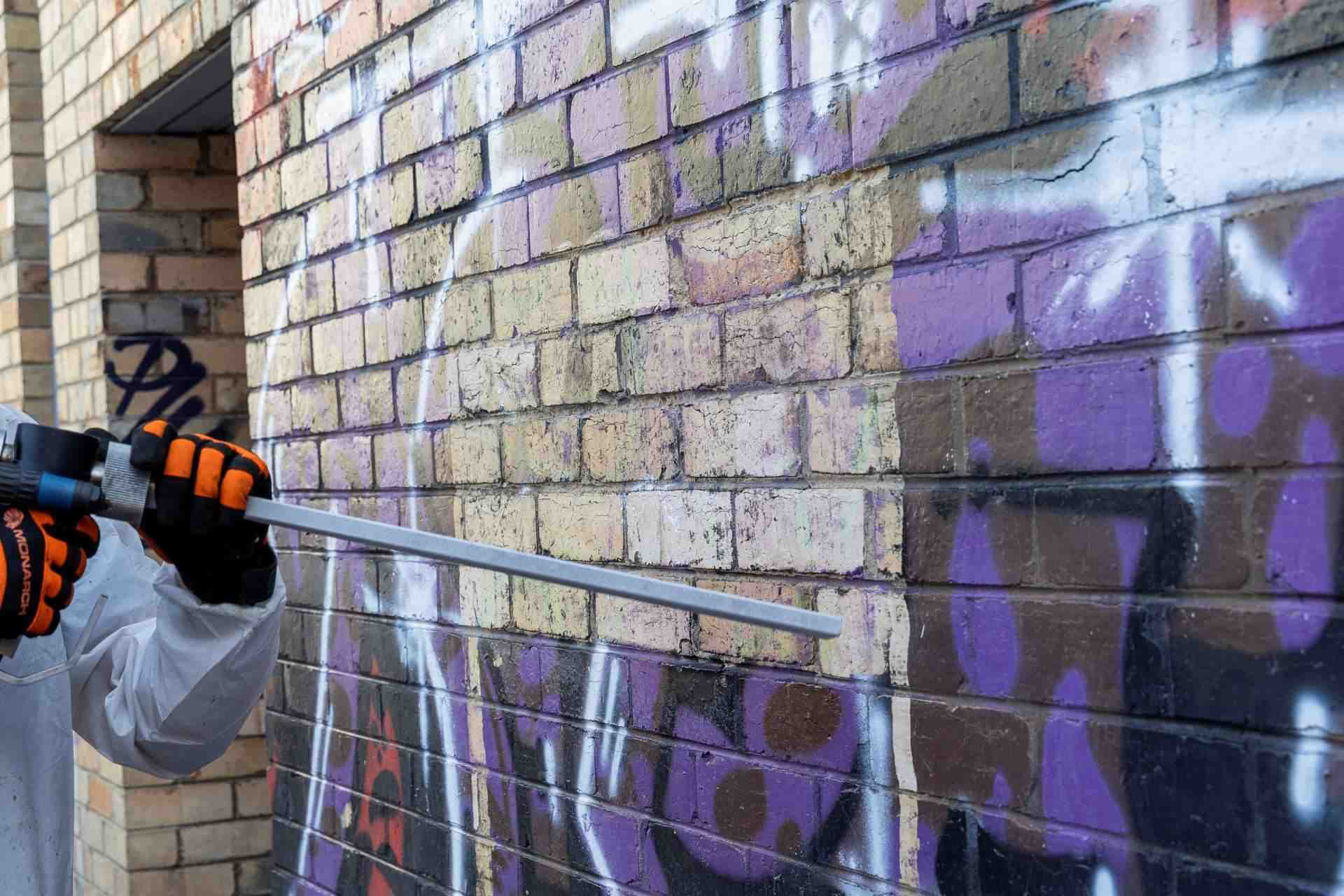 ICEBLASTER Graffiti removal